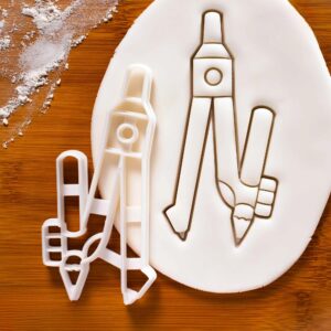 Compass Cookie Cutter | Mathematics-Themed Biscuit Cutter for Math Teachers, Right Angle Triangle, Engineering, Technical Drawings, Circles, Arcs, and Maps (ONLY COMPASS)