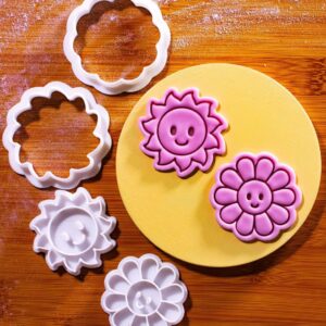 Smiling Sun Cutter and Stamp Cookie Set for Spring Summer Baking with Happy Daisy Sunshine Design Kids Birthday Parties Cheerful Cookies Cupcake Toppers Garden Events Picnic (ONLY SMILING SUN)