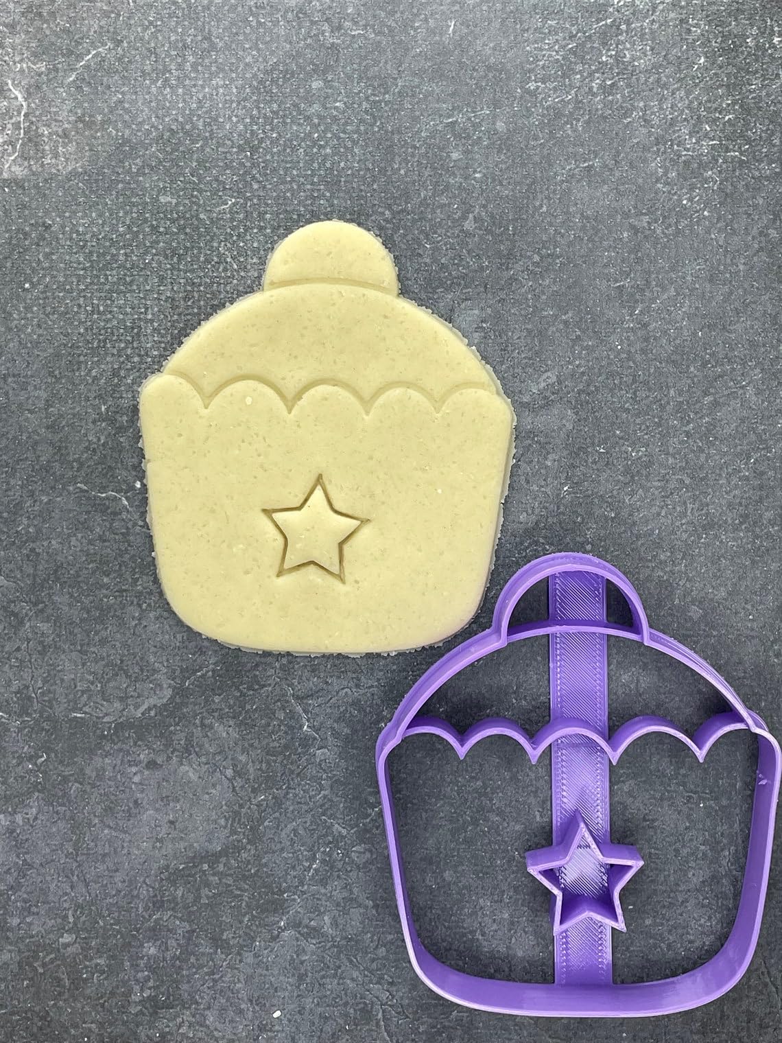 Star Cupcake Cookie Cutter for Shortbread Cookies Pastry Sugar Paste Dough Cake Decoration Star Topped Cupcake Shape Baking Tool for Birthday Party Dessert Table Homemade Treats