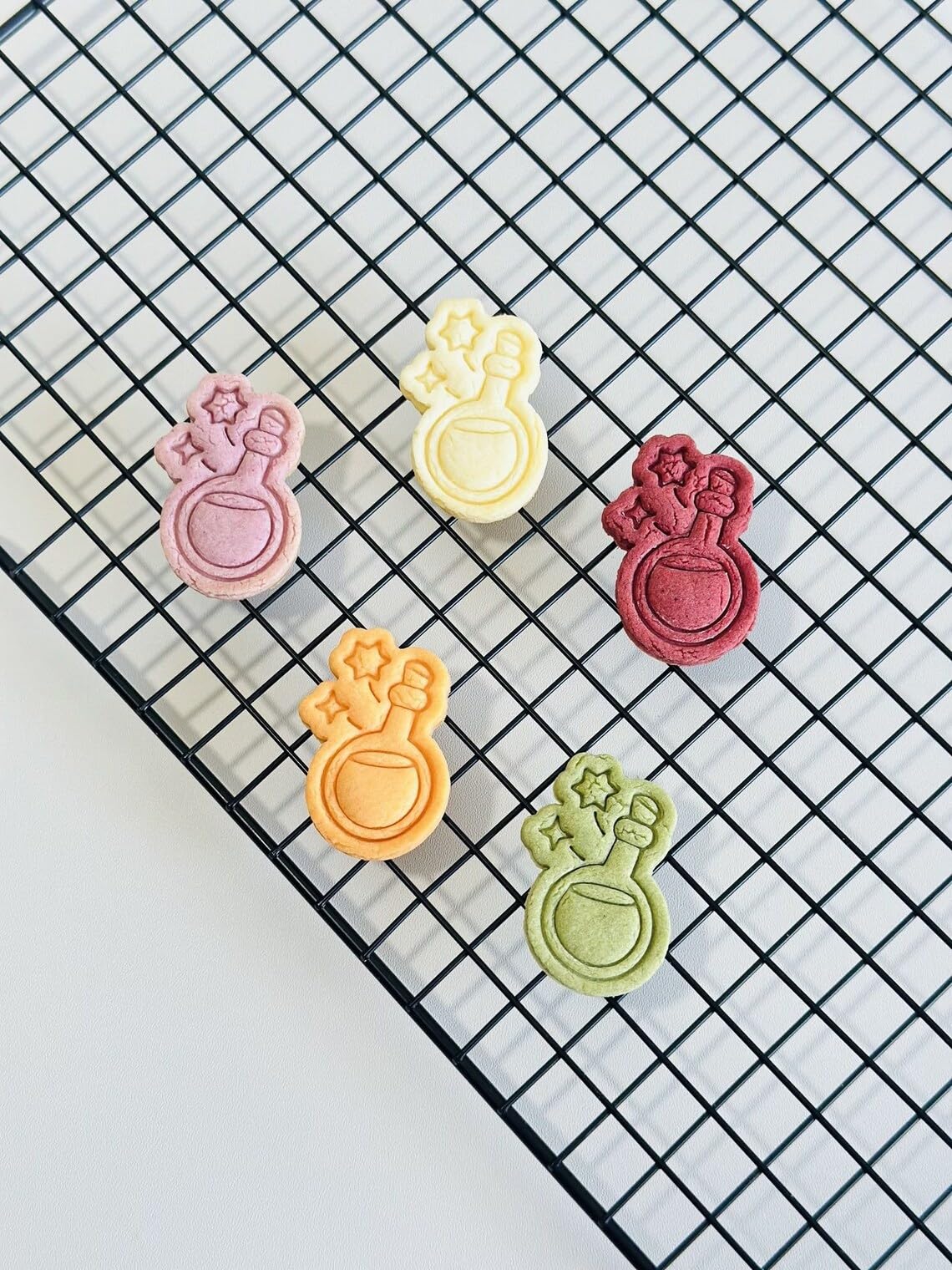 Black Magic Potion Cookie Cutter Halloween Potion Cookie Cutter Stamp Set Black Witch Magic Potion Fondant Molds for Spooky Baking Cookies Pastry Dough Candy Kitchen Cookie Cutters Set - Image 7
