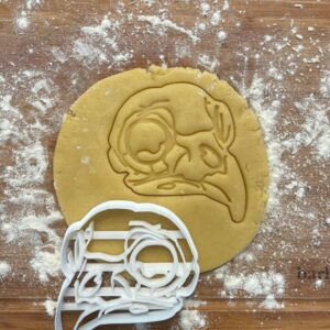 Black Bird Skull Cookie Cutter Witchy and Magic Baking Tool for Halloween Cookies Polymer Clay Fondant Cutter for Taxidermy Inspired Crafts Spooky Biscuit Decor Baking Supplies
