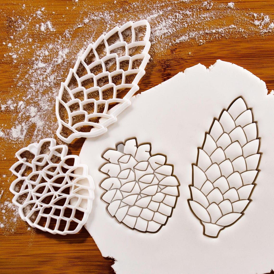 Monterey Pine Cone Cookie Cutter Christmas Party Biscuits Baking Holiday Wreath Decorations Fondant Clay Crafts Winter Festive Treats Seasonal Celebration Ornaments (ONLY MONTEREY PINE CONE) - Image 3