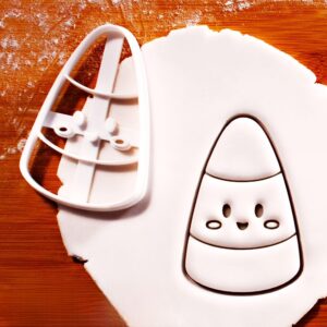 Cute Candy Corn Cookie Cutter | DIY Cake Biscuit Cookie Cutter | Kitchen Cooking Decoration Tool (Pack of 4)
