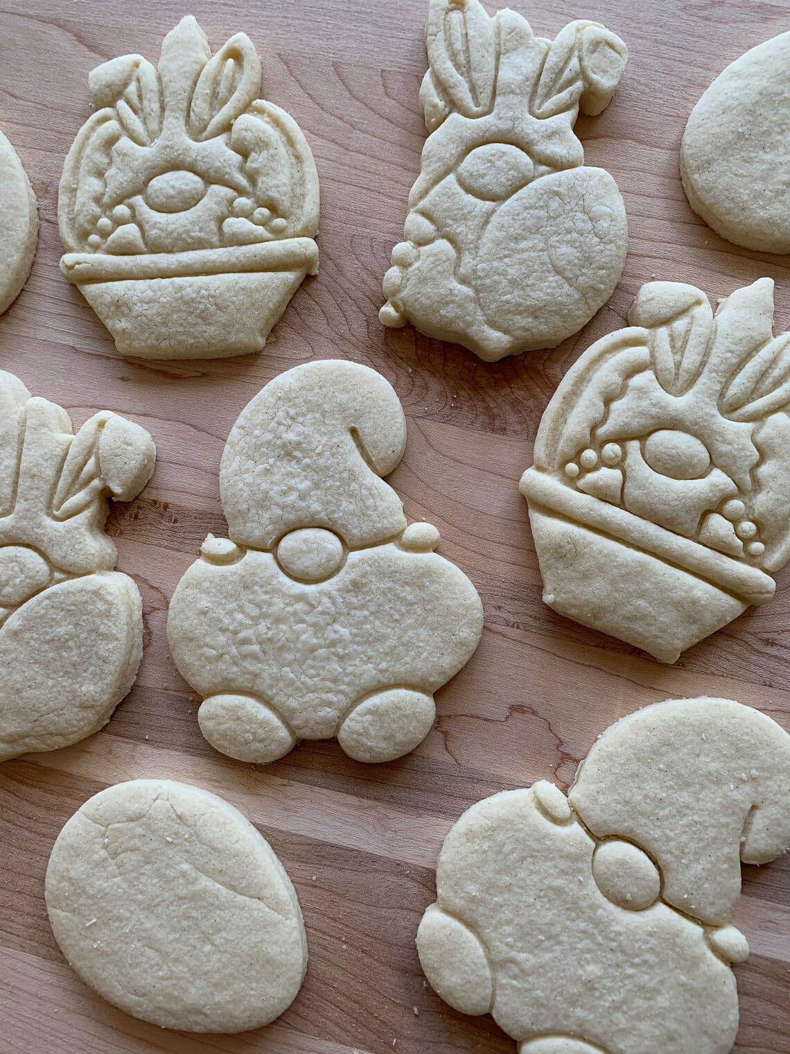 Gnome in Basket Detailed Easter Cookie Cutter India Cookie Mold for Shaping Intricate Gnome and Basket Designs Perfect for Festive Cookies Fondant Clay Decorations and Spring Holiday - Image 5