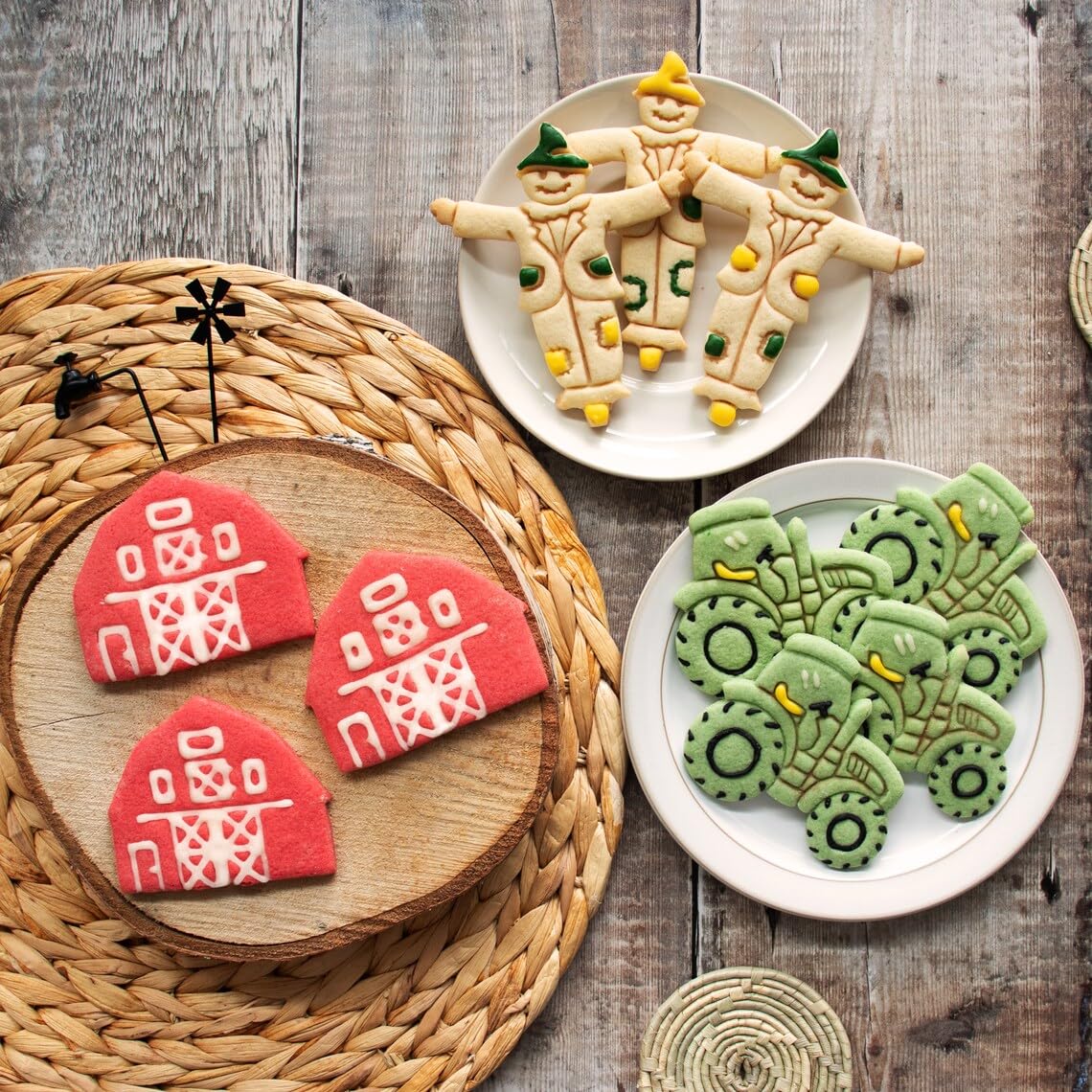 Tractor Cookie Cutter for Farm Theme Birthday Party Baking Holiday Treats Barnyard Cookies Farmstay Celebration Autumn Festival Gingerbread Dough Fondant Craft Biscuit Tool (ONLY TRACTOR) - Image 4