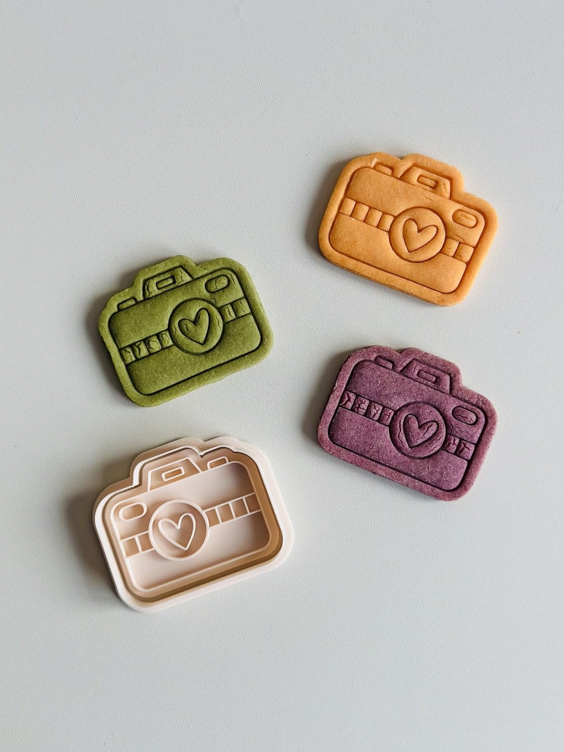 Black Camera Cookie Cutter Stamp Set Groovy Retro Camera Shape with Love Heart Lens Baking Tool for Cookies Fondant and Clay Creative Baking Accessory for Parties Gifts and Everyday Use - Image 3