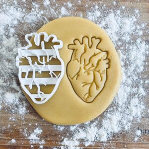 Black Anatomical Heart Cookie Cutter Medical Biscuit Cutter Cookie Stamp for Future Doctor Nurse Science Student Gifts Pastry Fondant Dough Educational Baking Tool