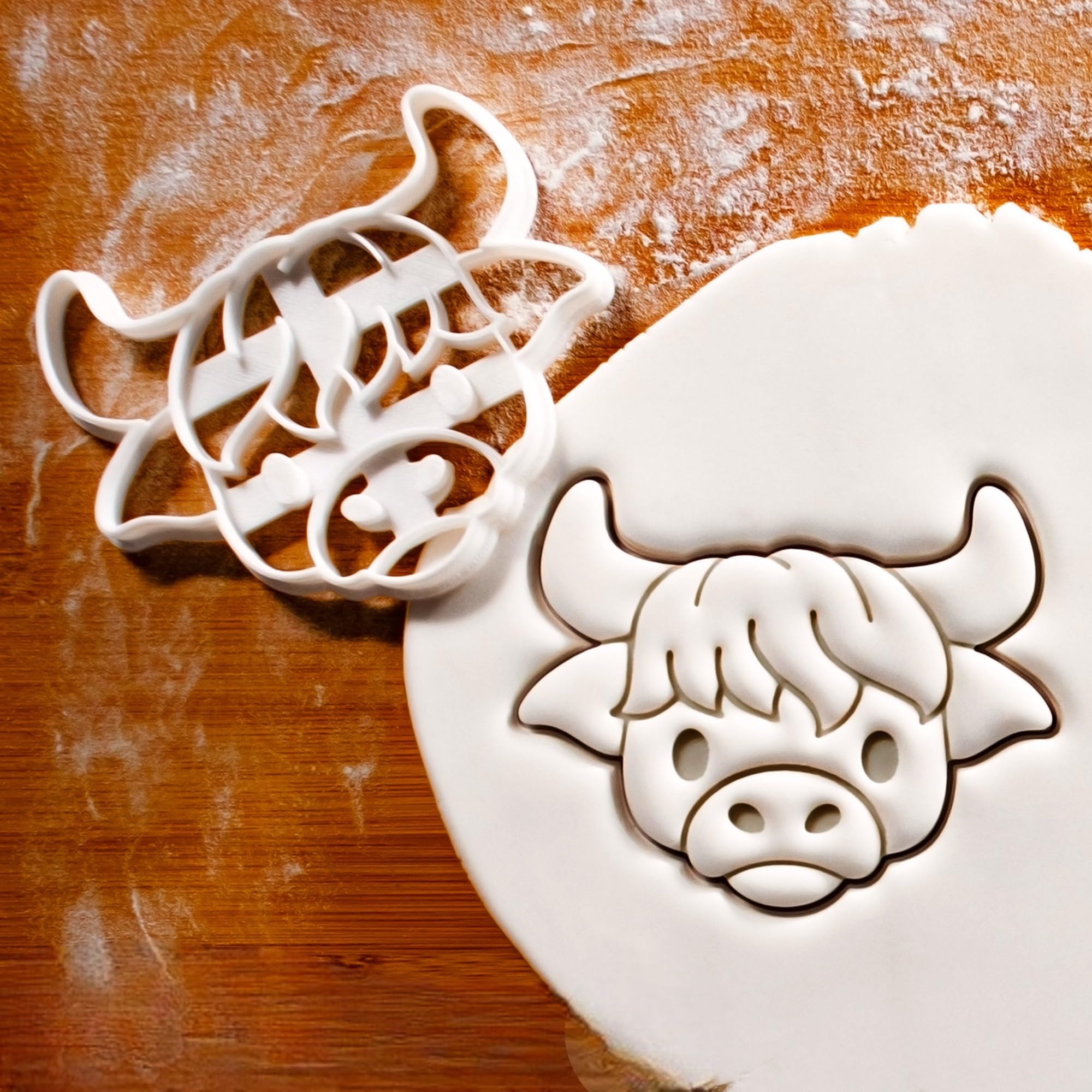 Cute Highland Cow Face Cookie Cutter - Essential for Farm Animal and Scottish Highlands-Themed Baking! (Only Face)