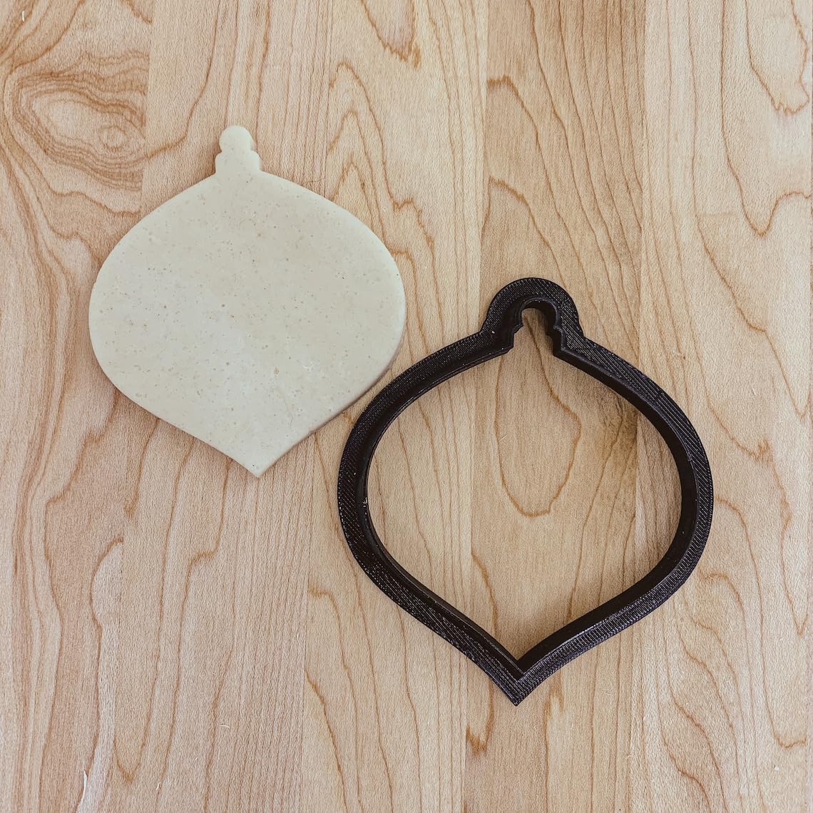 Christmas Holiday Ornament Outline Cookie Cutter Set India Cookie Molds for Shaping Festive Ornament Cookies Fondant Clay Decorations Perfect for Holiday Baking, Parties, and Seasonal - Image 5