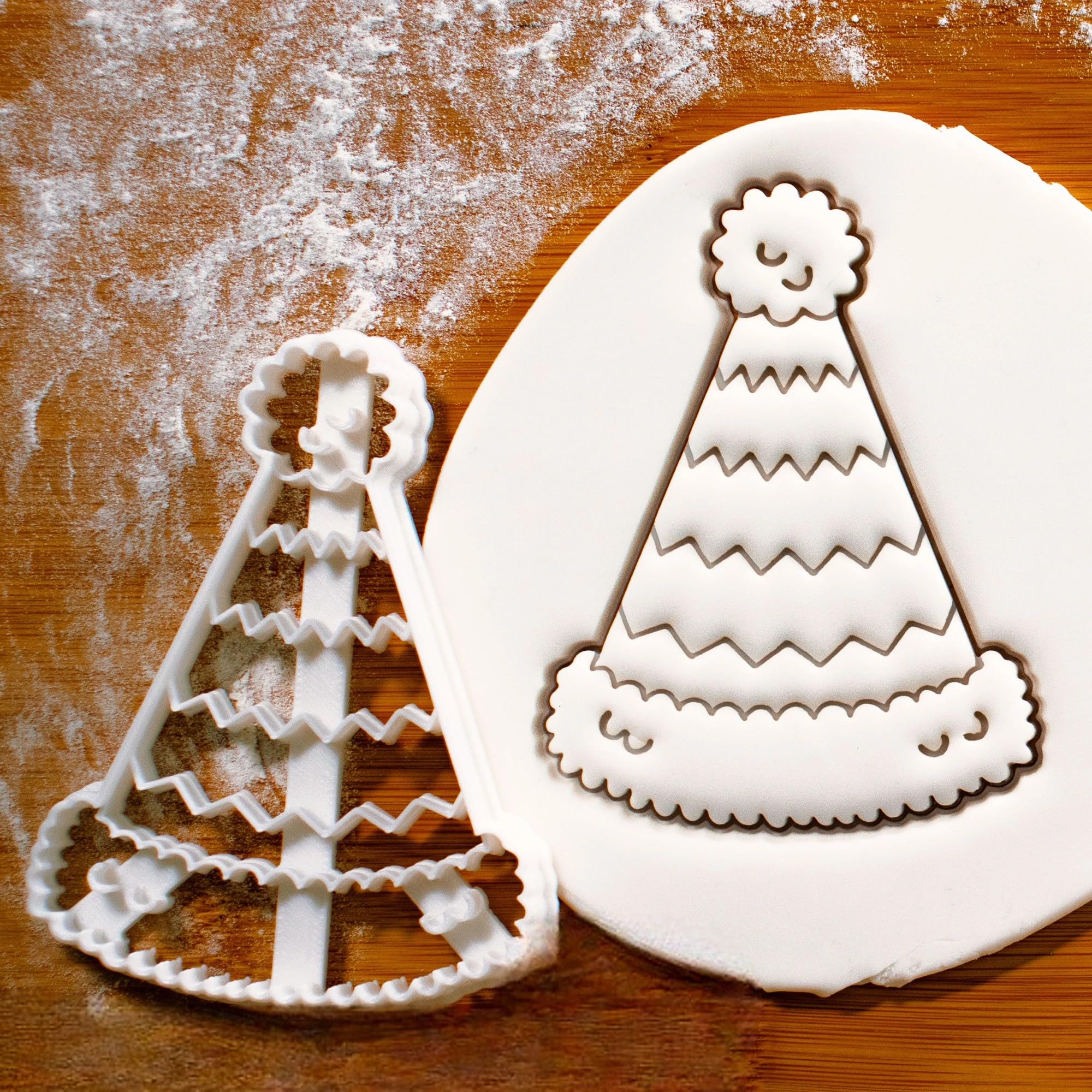 Party Hat Cookie Cutter - Celebrate Birthdays, Themed Parties, and Special Events with Fun Treats, Unique Baking Gift Kids Adults, Creative Cookie Designs (ONLY HAT)