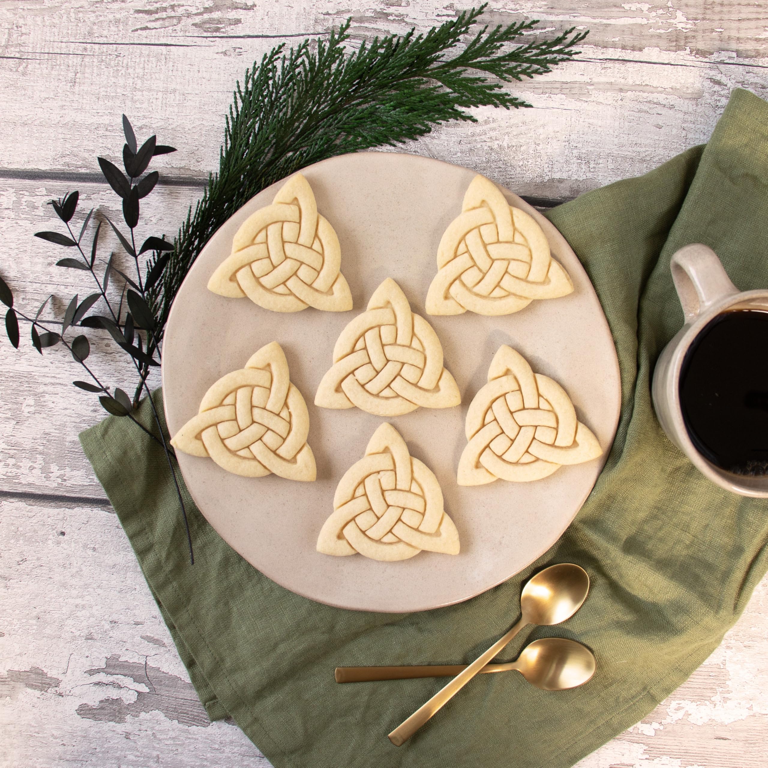 Triquetra Celtic Knot Cookie Cutter | Create Unique Icovellavna Biscuit Designs | Insular Art Pattern Cutters for Baking, Celtic-Themed Cookies, and Traditional Irish Treats (ONLY TRIQUETRA) - Image 3